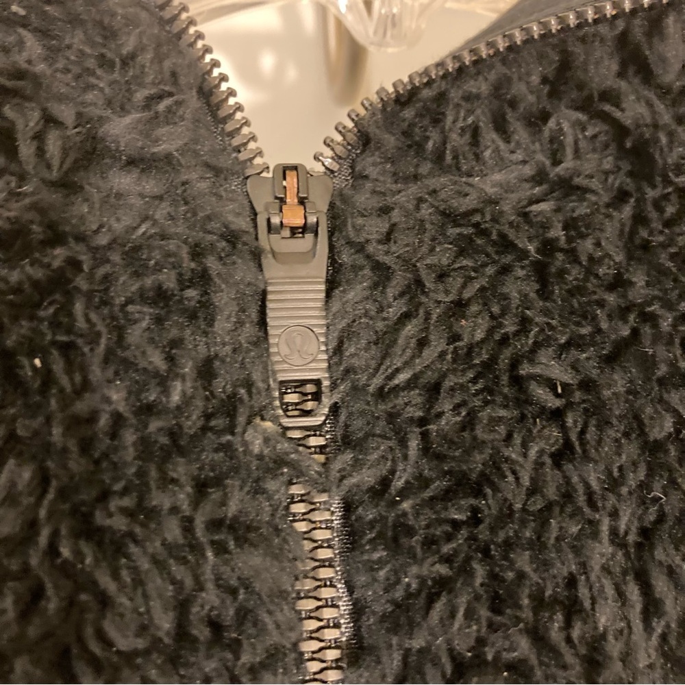 Lululemon Oh So Sherpa Black Half Zip - Picture 5 of 9